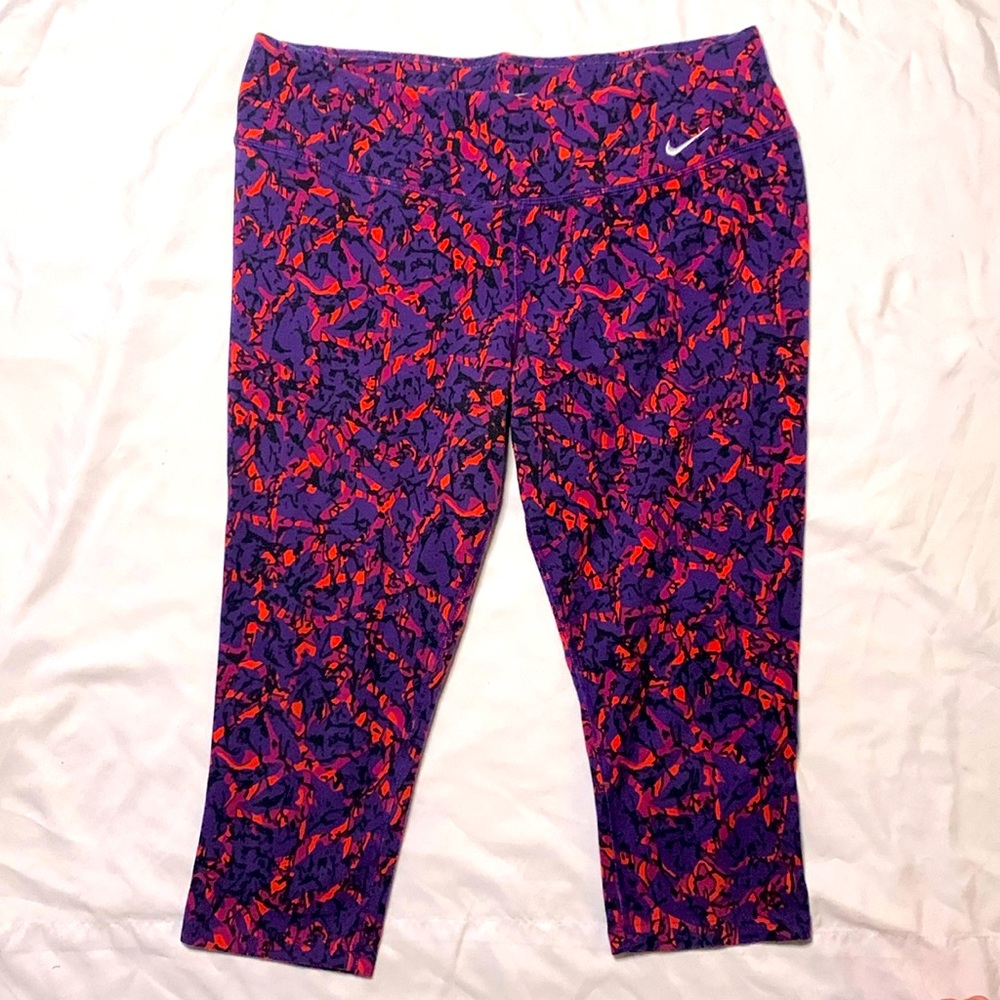 Women’s Nike Capri Workout Leggings